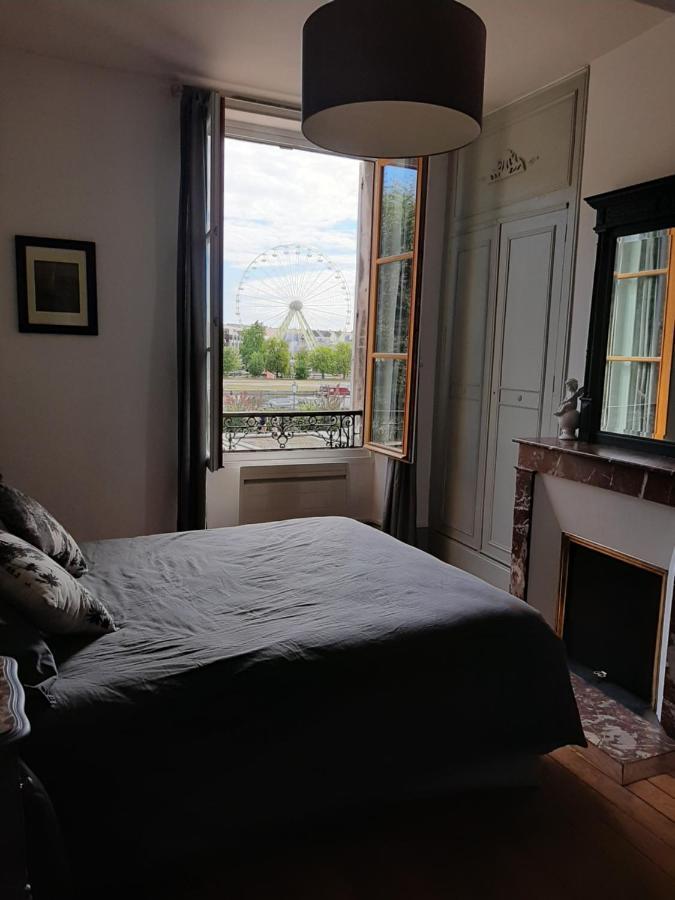 Et Au Pied Coule Une Riviere, Situation Et Vue Ideales Auxerre Exterior foto