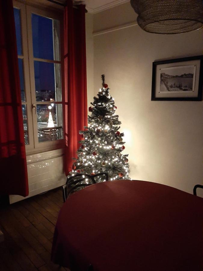 Et Au Pied Coule Une Riviere, Situation Et Vue Ideales Auxerre Exterior foto